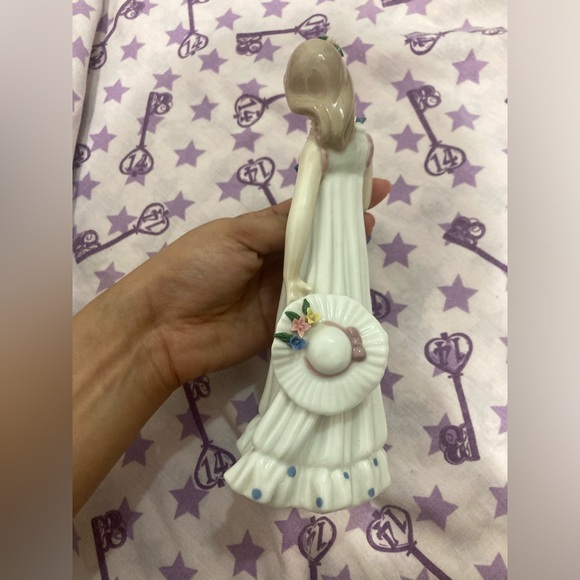 Josephine With Umbrella Mallorca by Studio Porcelain Figurine Girl Hat Glossy - Picture 5 of 8